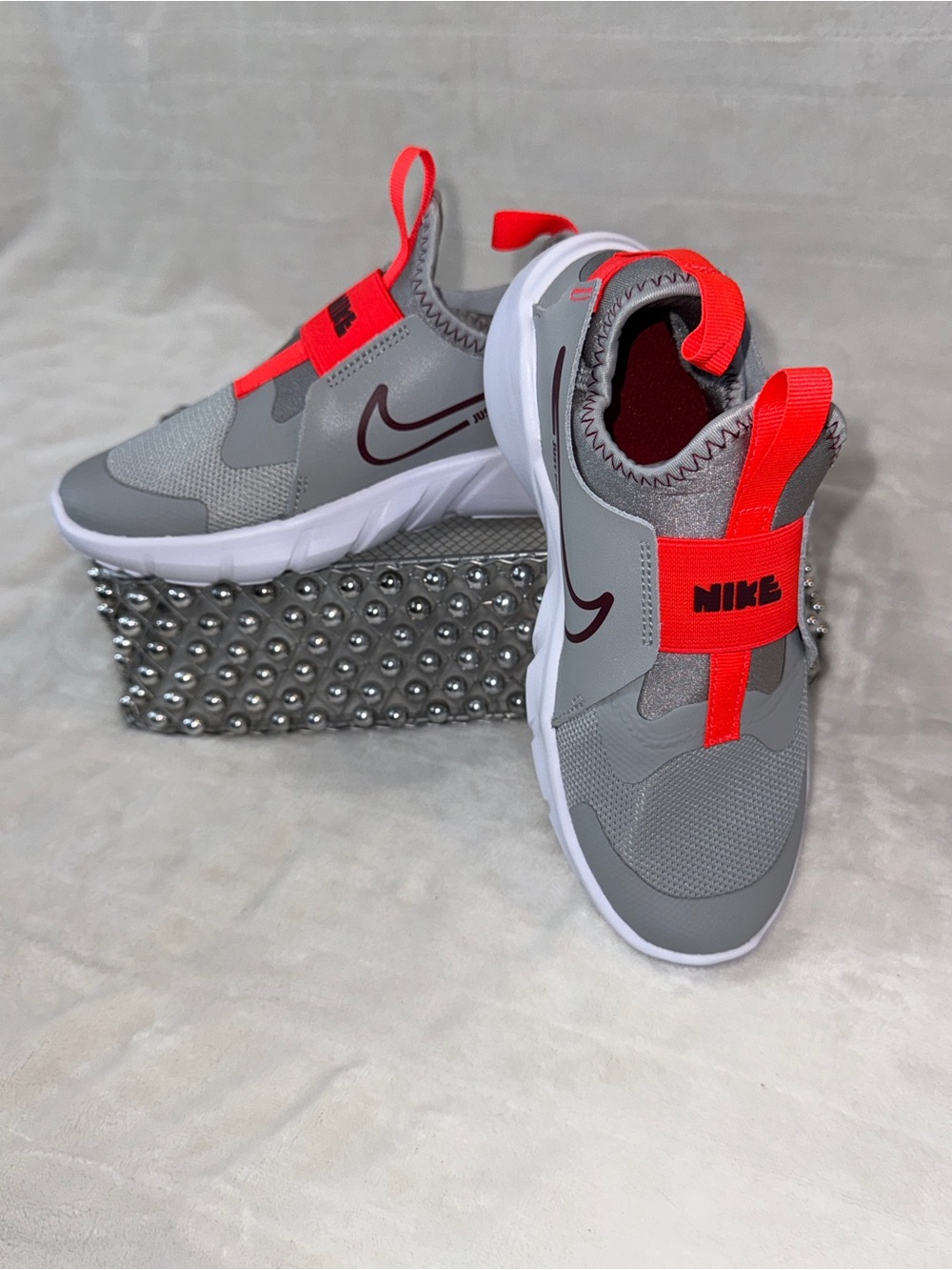 Nike Flex Runner 2 Youth Boys/Girls lt grey team red/white DJ6040-009 BNIB
